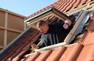 Pose de fenêtres de toit Velux à Omex